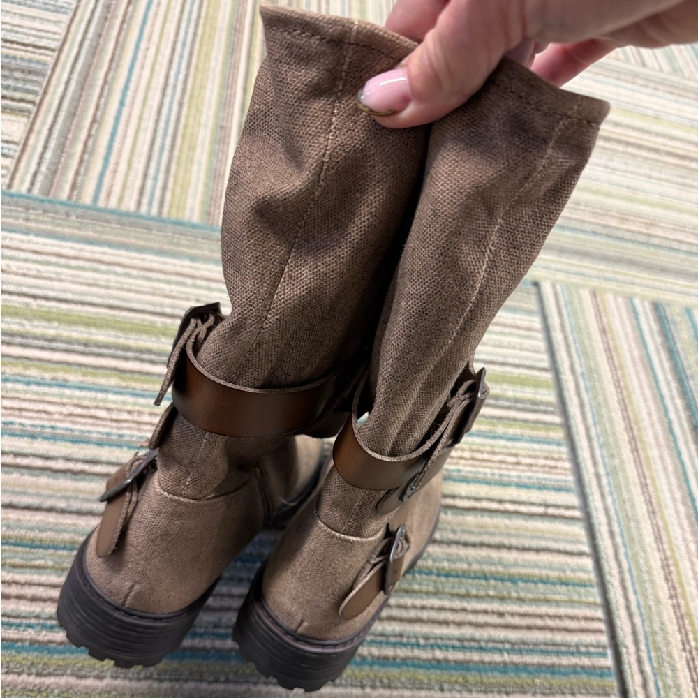 Blowfish Malibu Rider Moto Boots | Buckle Strap Vegan Boots | Size 7 - Picture 10 of 15